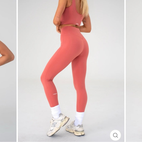 Crossover Blush High-Waist Leggings - Picture 2 of 3